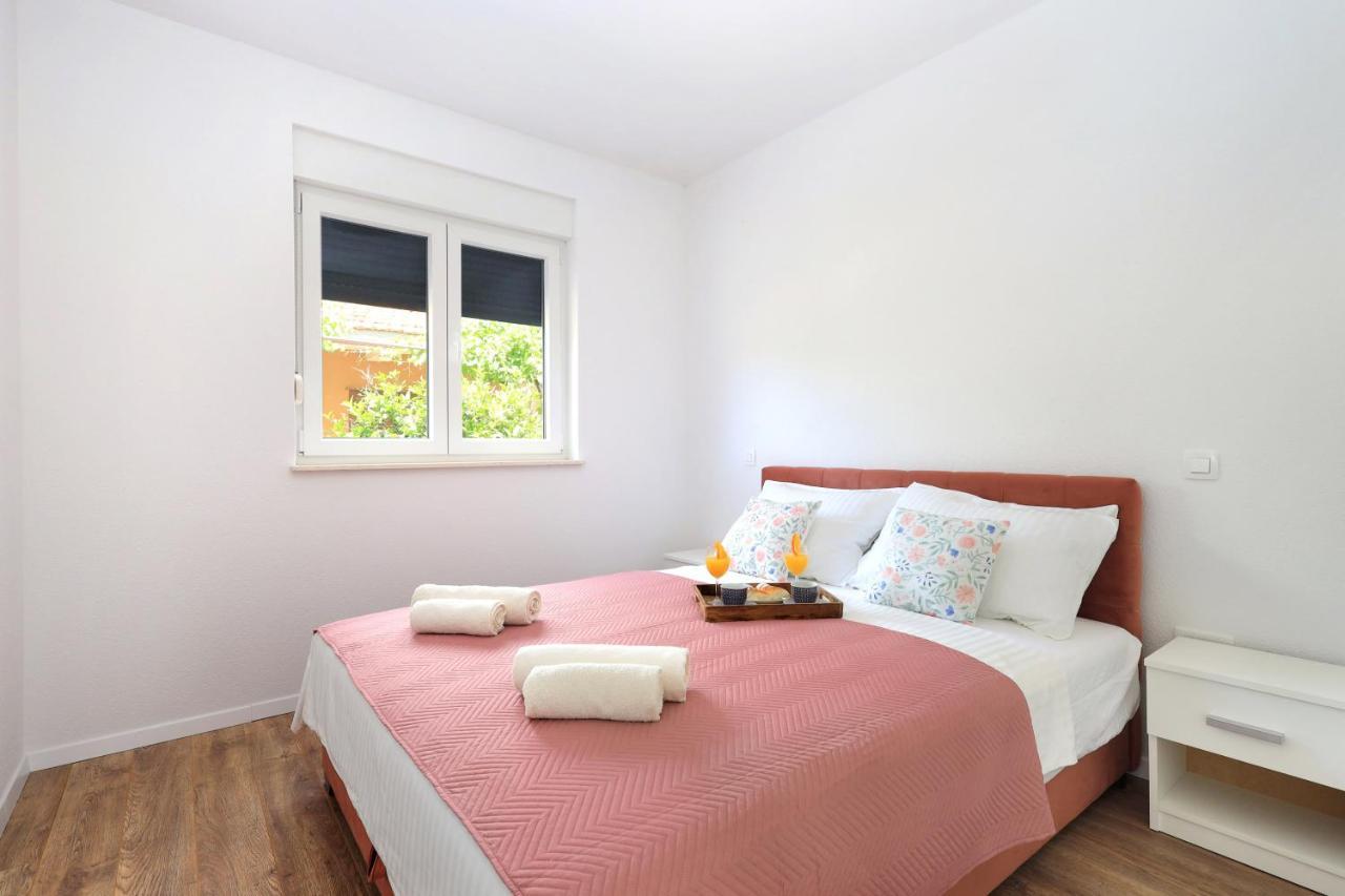 Bonaca Apartments With Terrace And Private Parking Kaštela 외부 사진