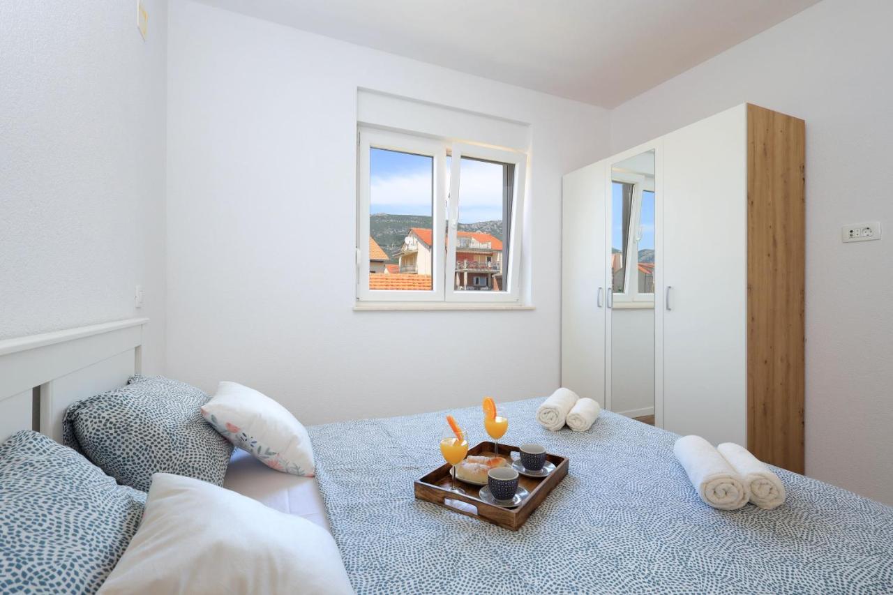 Bonaca Apartments With Terrace And Private Parking Kaštela 외부 사진