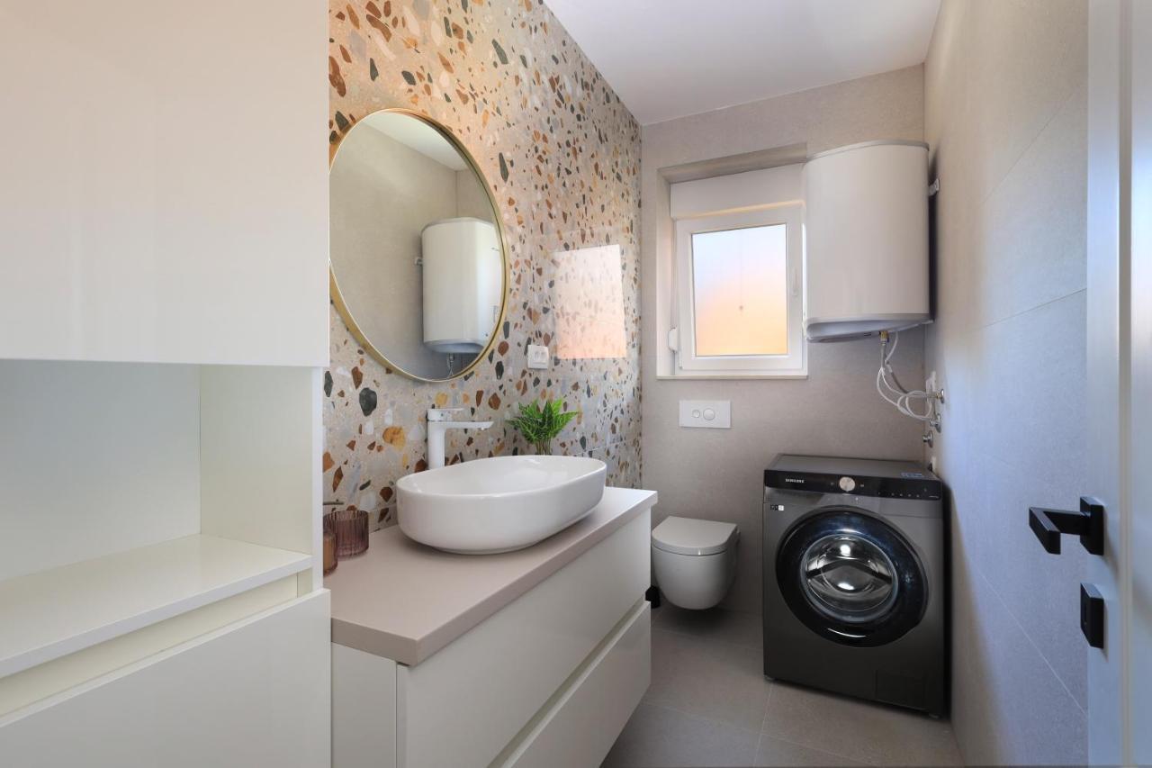 Bonaca Apartments With Terrace And Private Parking Kaštela 외부 사진