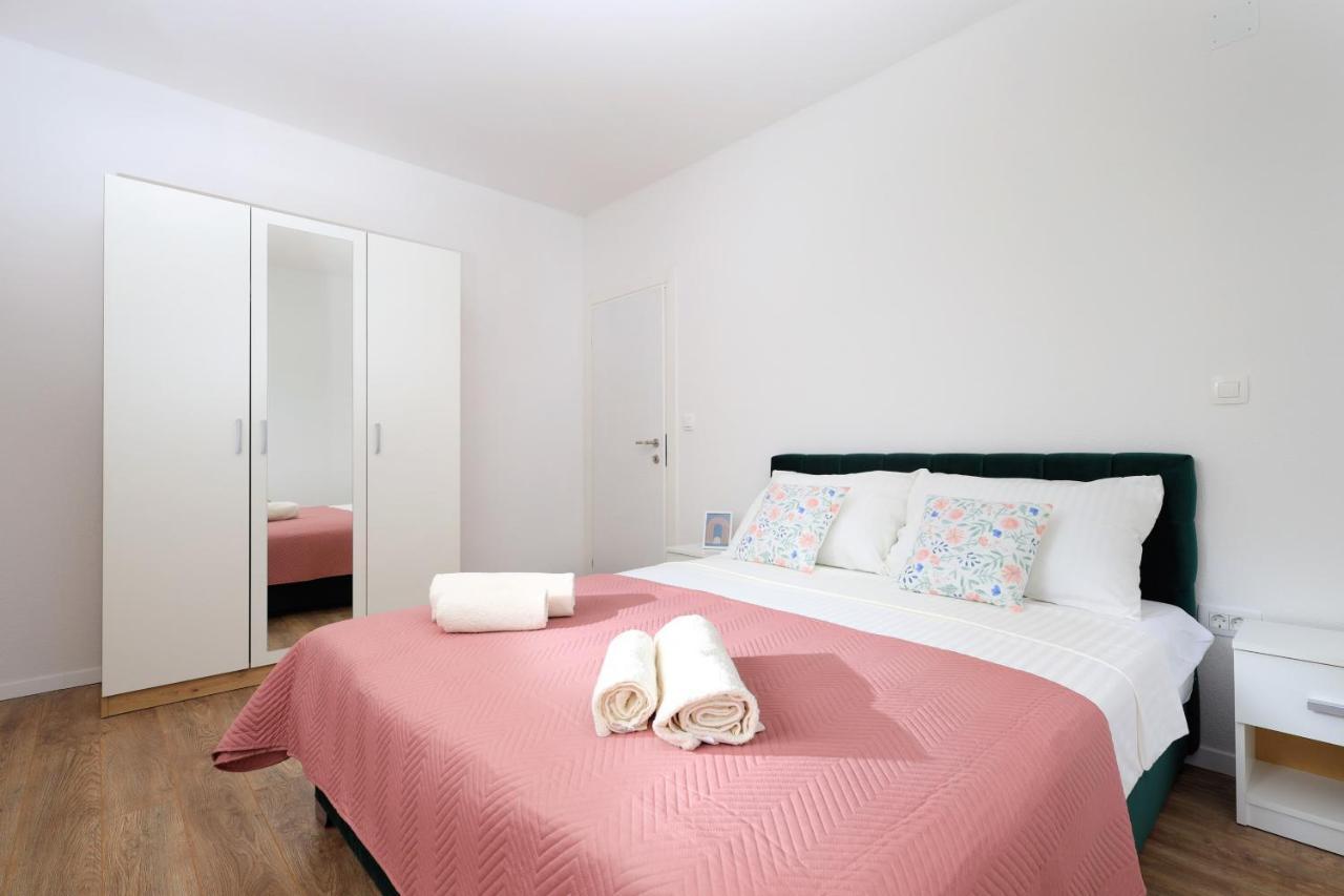 Bonaca Apartments With Terrace And Private Parking Kaštela 외부 사진