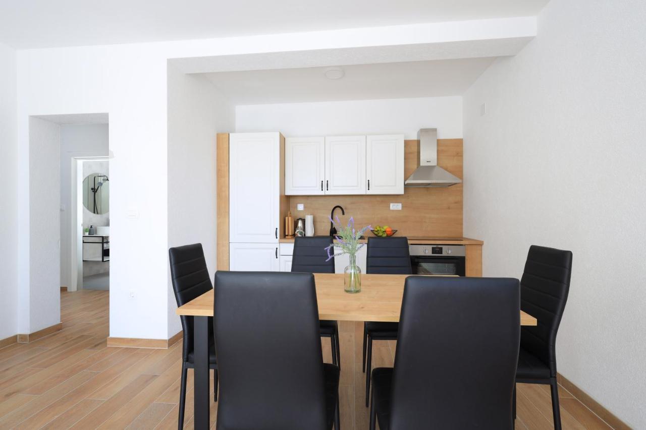 Bonaca Apartments With Terrace And Private Parking Kaštela 외부 사진