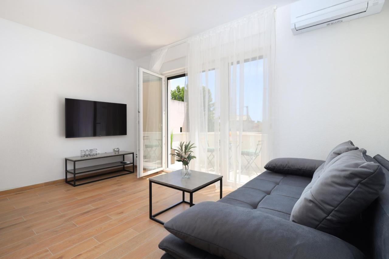 Bonaca Apartments With Terrace And Private Parking Kaštela 외부 사진