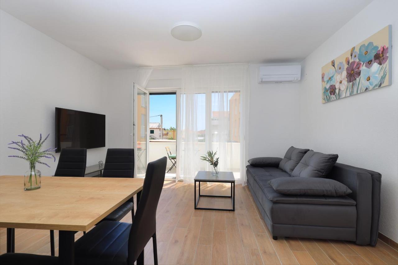 Bonaca Apartments With Terrace And Private Parking Kaštela 외부 사진